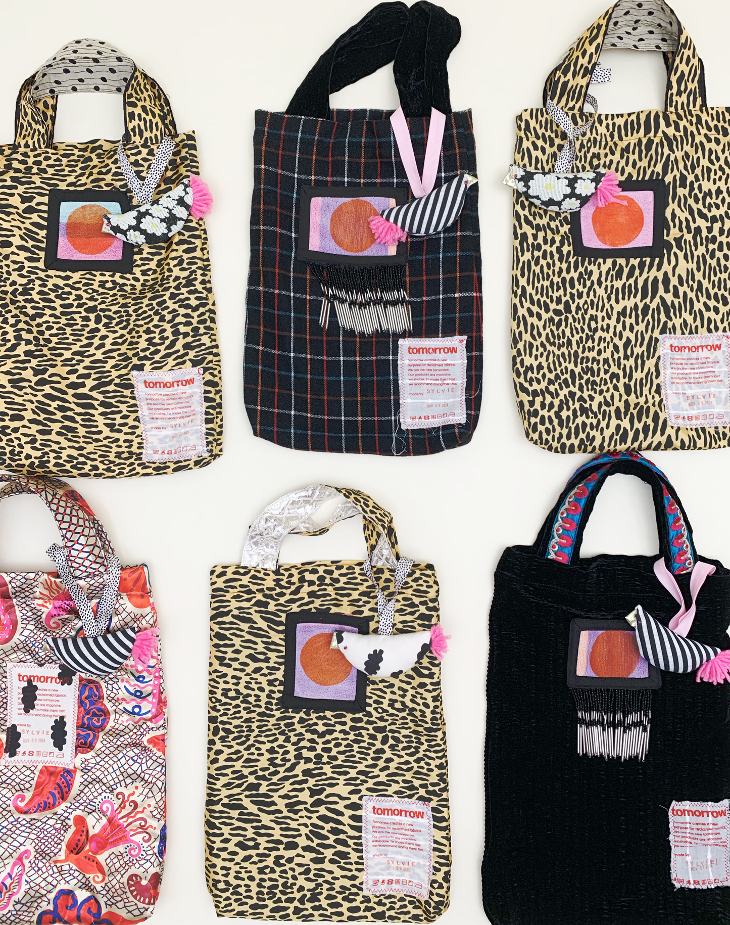 TOMORROW LIBRARY TOTE LEOPARD