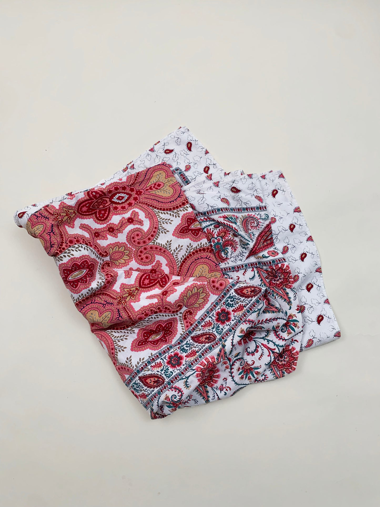 VERY LARGE TABLECLOTH