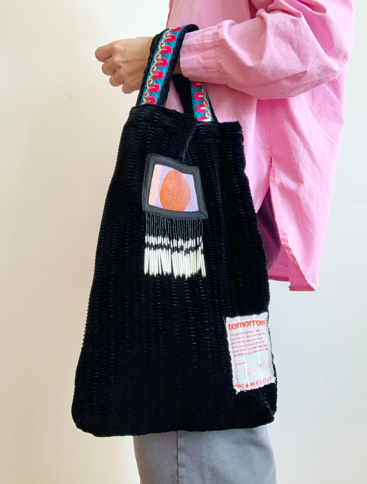 TOMORROW LIBRARY TOTE VELOUR