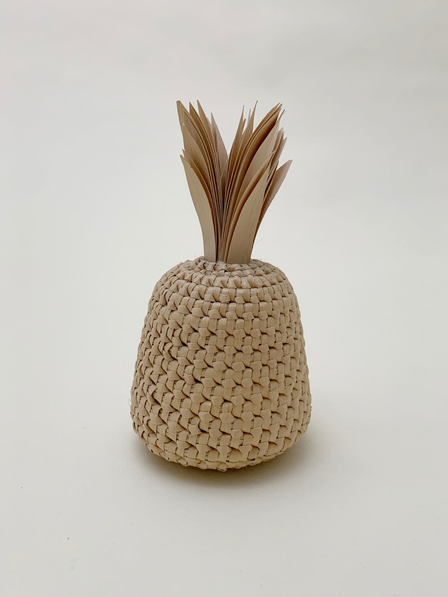 WICKER WEAVE PINEAPPLE