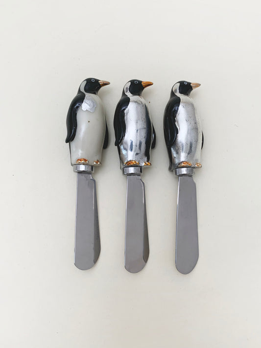 PENGUIN SPREAD KNIVES