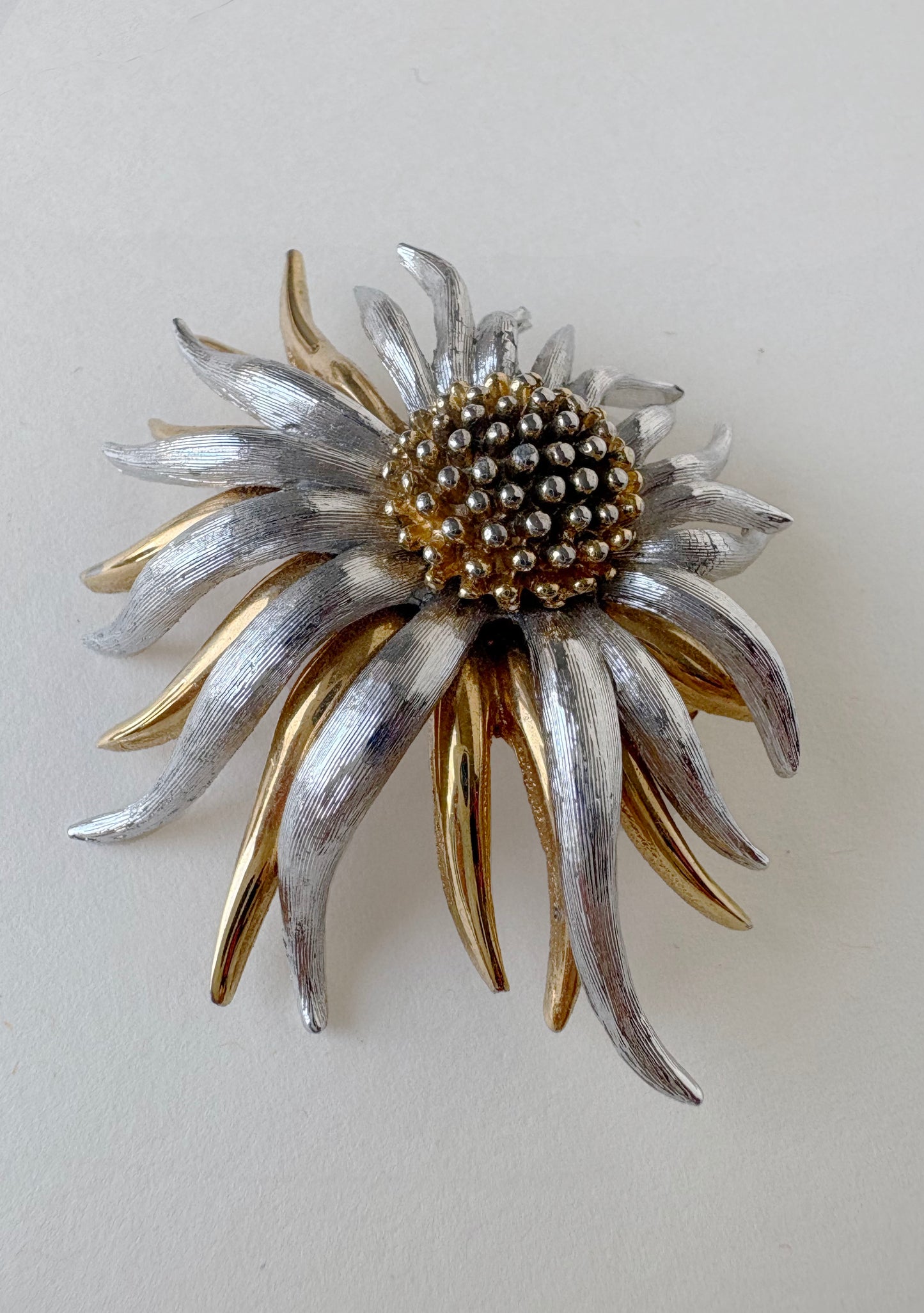 SUNBURST FLORAL BROOCH