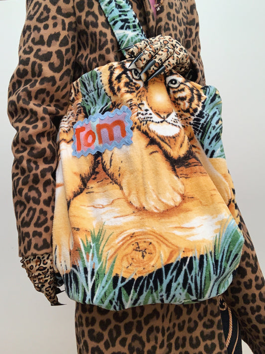 TOMORROW MARKET TOTE TOM THE CAT