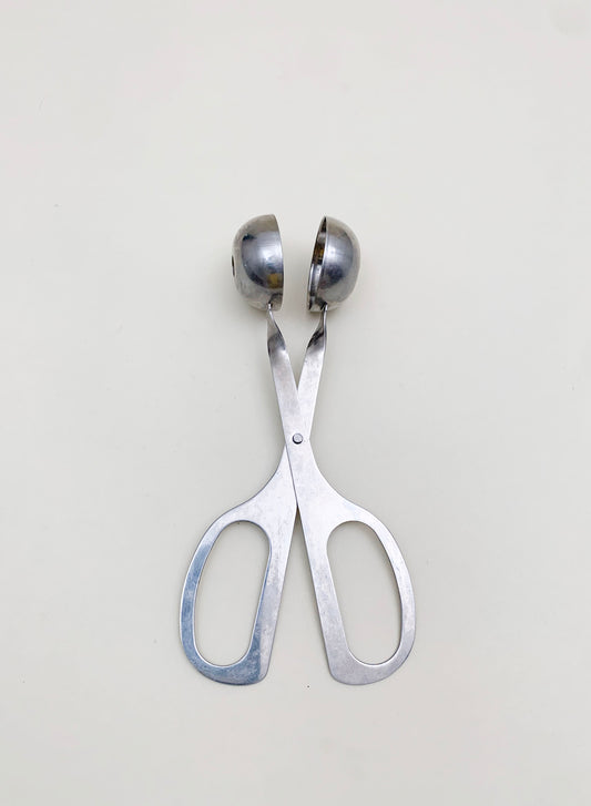 VINTAGE MEATBALL MOLDING PLIERS OR RICE BALLERS