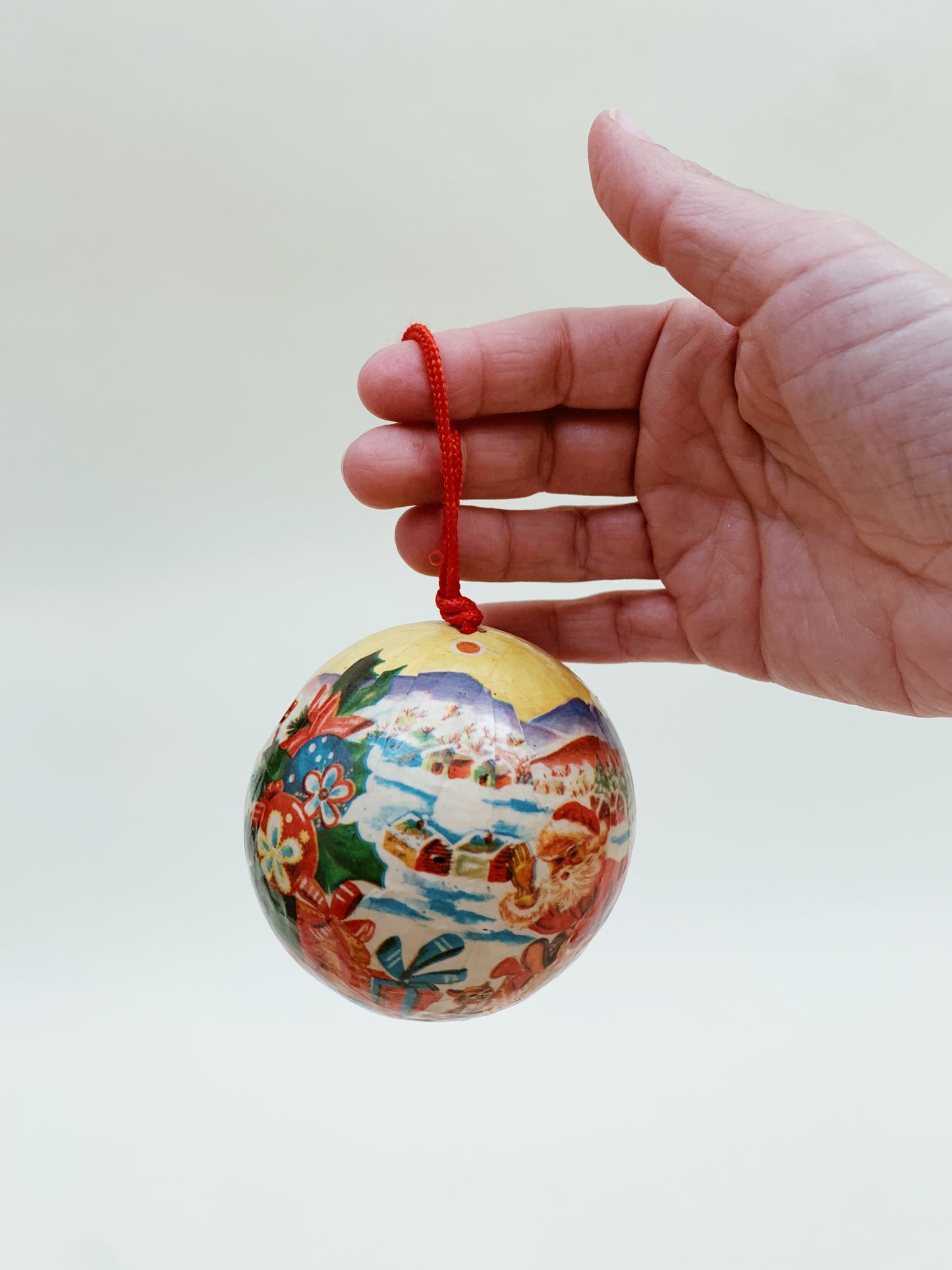 BALL PAPIER MÂCHÊ ORNAMENTS