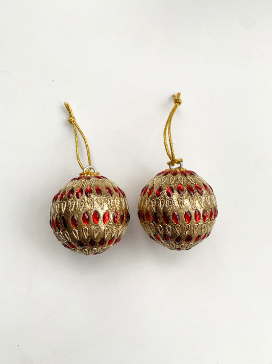 RED AND GOLD BALLS