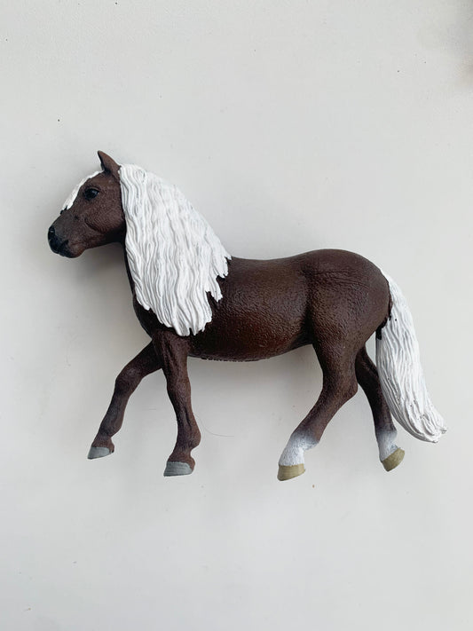 HORSE by SCHLEICH